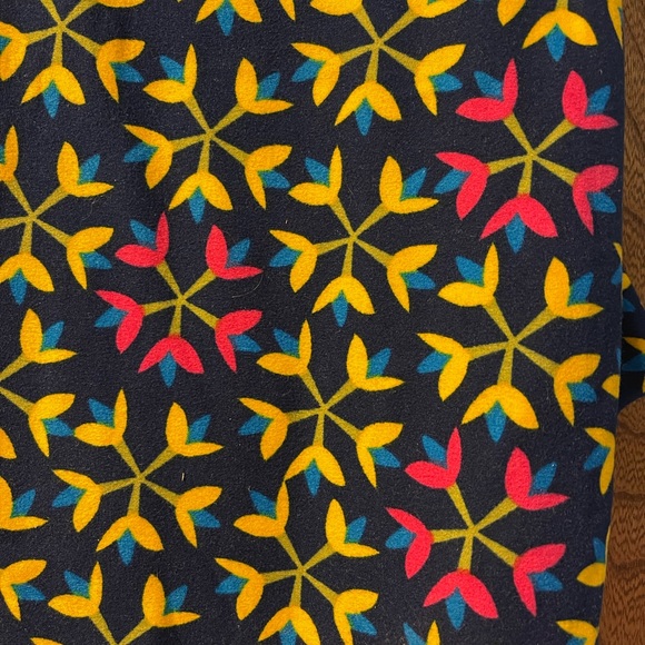 LuLaRoe - Tall & Curvy Leggings - 3 pairs - variety pack - SALE - Picture 3 of 7